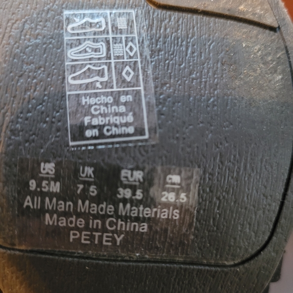 Women's FERGALICIOUS Boots - Picture 4 of 5